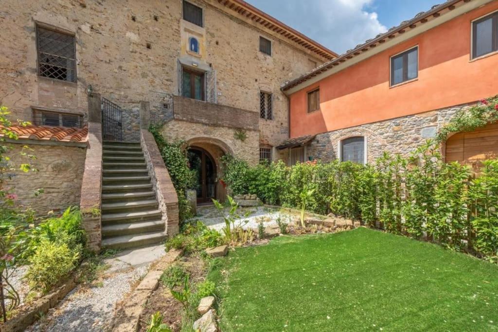 Uno Spazio Di Relax In Toscana Lägenhet Buti Exteriör bild